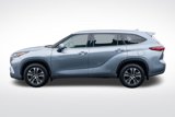 Used 2021 Toyota Highlander XLE image 4