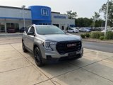 Used 2024 GMC Terrain SLE w/ Driver Convenience Package image 2