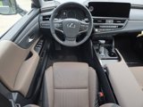 New 2025 Lexus ES 300h w/ Luxury Package image 3