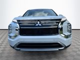 New 2025 Mitsubishi Outlander SE image 2