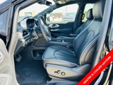 New 2026 Chrysler Pacifica Limited image 3