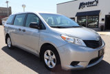 Used 2017 Toyota Sienna L image 2