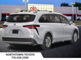 New 2025 Toyota Sienna Platinum image 2