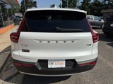 Used 2022 Volvo XC40 T5 Momentum image 6