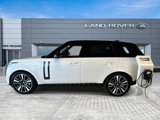 New 2025 Land Rover Range Rover SE image 2