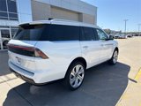 New 2025 Lincoln Navigator Reserve image 3
