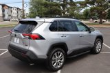 Used 2022 Toyota RAV4 XLE Premium image 4