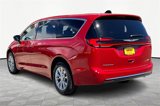 New 2025 Chrysler Pacifica Select image 3