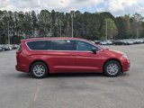 New 2025 Chrysler Pacifica Select image 4