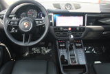 Used 2025 Porsche Macan image 6