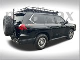 Used 2017 Lexus LX 570 4WD image 3