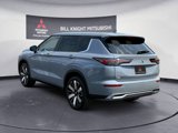 New 2025 Mitsubishi Outlander SE image 3