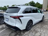 New 2025 Toyota Sienna Platinum image 3