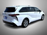 Used 2024 Toyota Sienna Platinum image 5