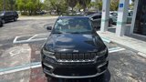 Used 2022 Jeep Grand Cherokee Summit w/ Luxury Tech Group V image 4