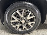 Used 2023 GMC Acadia SLE image 4