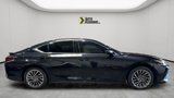 Used 2024 Lexus ES 300h Ultra Luxury image 4