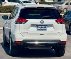 Used 2017 Nissan Rogue SV image 4
