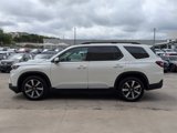 Used 2024 Honda Pilot Touring image 2