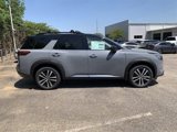 New 2025 Nissan Pathfinder Platinum image 2