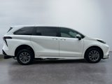 Used 2023 Toyota Sienna LE image 5