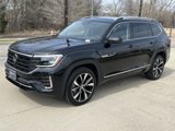 Certified 2025 Volkswagen Atlas SEL Premium R-Line image 5
