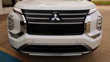 New 2025 Mitsubishi Outlander SE image 2