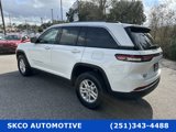 Used 2022 Jeep Grand Cherokee Laredo image 3