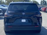 Used 2025 Toyota Sienna XLE image 3