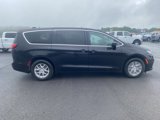 New 2025 Chrysler Pacifica Select image 4