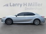 Used 2018 Toyota Camry L image 2