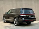 Used 2023 Lincoln Navigator Reserve image 3