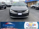 Used 2023 Chrysler Voyager LX image 4