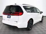 New 2026 Chrysler Pacifica Limited image 4