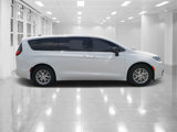 New 2025 Chrysler Pacifica Select image 2