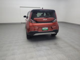 Used 2023 Kia Soul LX w/ LX Technology Package image 6