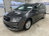 Used 2022 Chrysler Pacifica Touring-L image 2