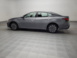Used 2023 Nissan Altima 2.5 SV image 3