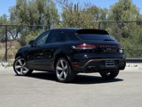 Used 2025 Porsche Macan image 3