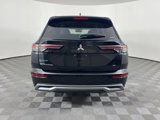 New 2025 Mitsubishi Outlander SE image 4