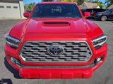 Used 2022 Toyota Tacoma TRD Sport w/ Technology Package image 3