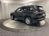 Used 2022 Jeep Grand Cherokee Limited image 5