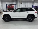 New 2025 Jeep Grand Cherokee Altitude image 2