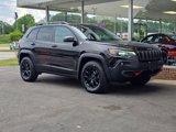 Used 2019 Jeep Cherokee Trailhawk image 6