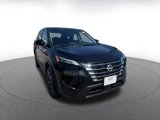 Used 2024 Nissan Rogue SV image 3