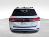 New 2025 Volkswagen Atlas Peak Edition SE image 4