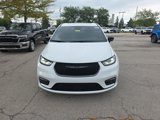 New 2026 Chrysler Pacifica Select image 2