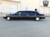 Used 2001 Lincoln Town Car Executive image 5