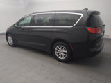 Used 2022 Chrysler Voyager LX image 3