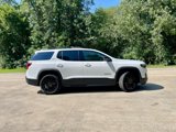 Used 2023 GMC Acadia SLE w/ Driver Convenience Package image 5
